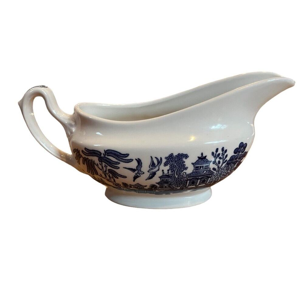 VINTAGE BLUE WILLOW Churchill Staffordshire GRAVY BOAT BOWL England